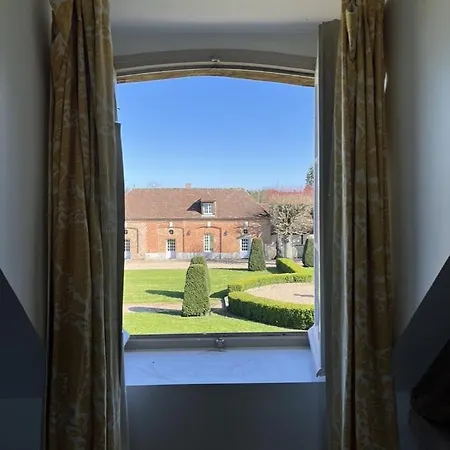 Couette-café Chateau D' 3*